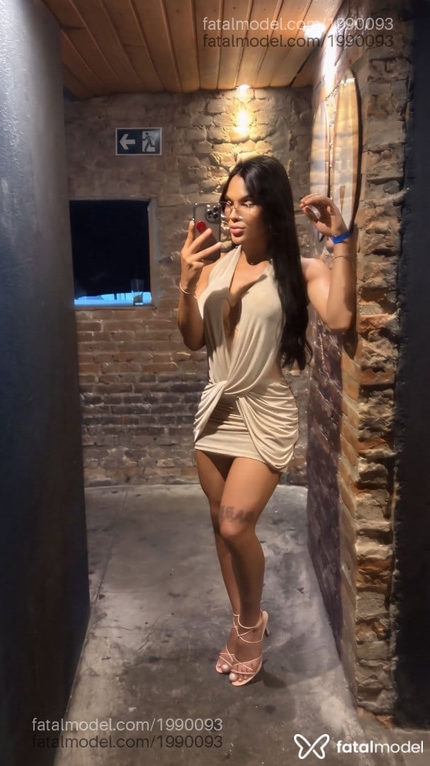 Acompanhante mulher trans morena (o) de olhos mel - Angell lanayy Acompanhante mulher trans morena (o) de olhos mel - Angell lanayy