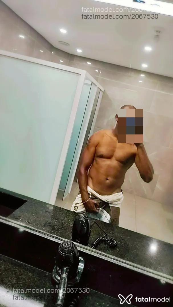 Acompanhante homem morena (o) de olhos castanhos - Neytah