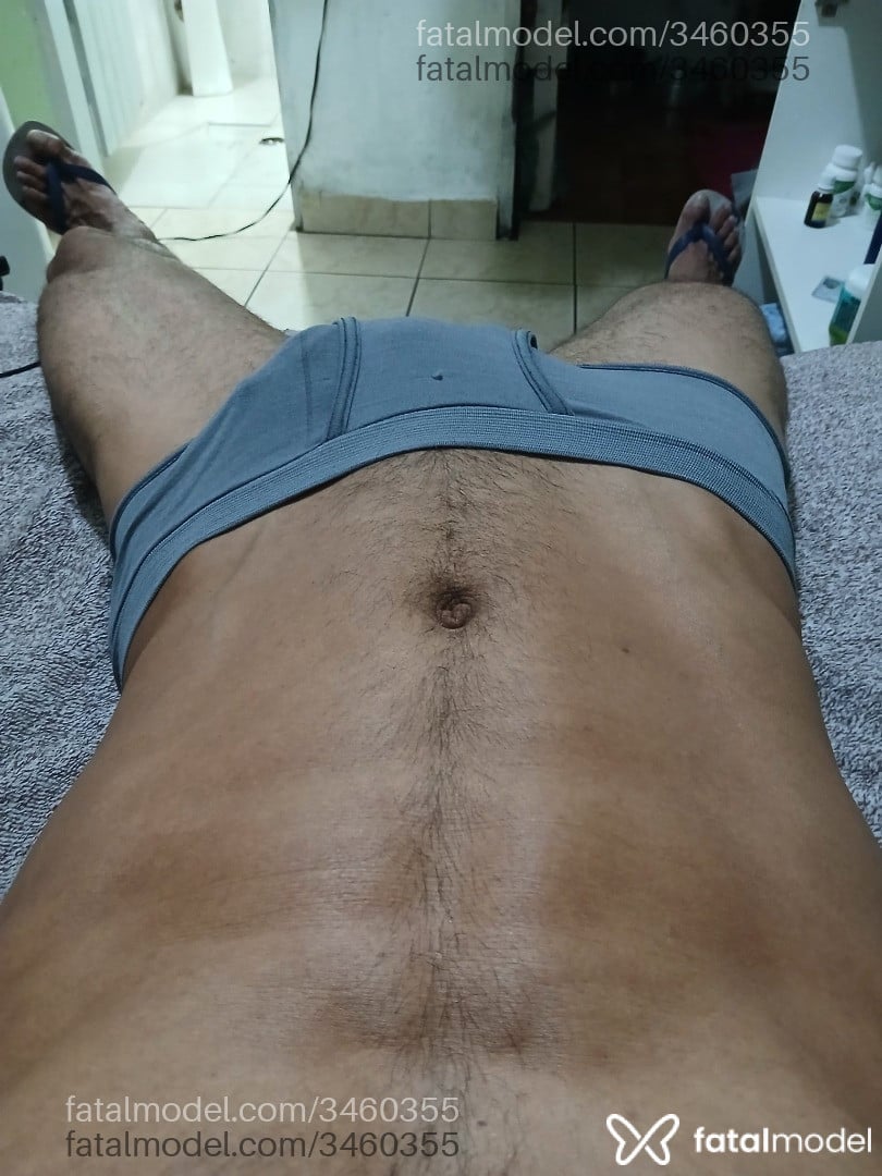 Acompanhante homem com cabelo castanho de olhos pretos - Kaleu Pedrosa