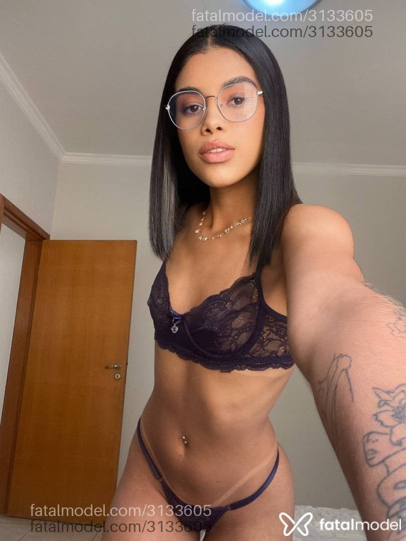 Acompanhante mulher morena (o) de olhos castanhos em Três Lagoas - Mariaah