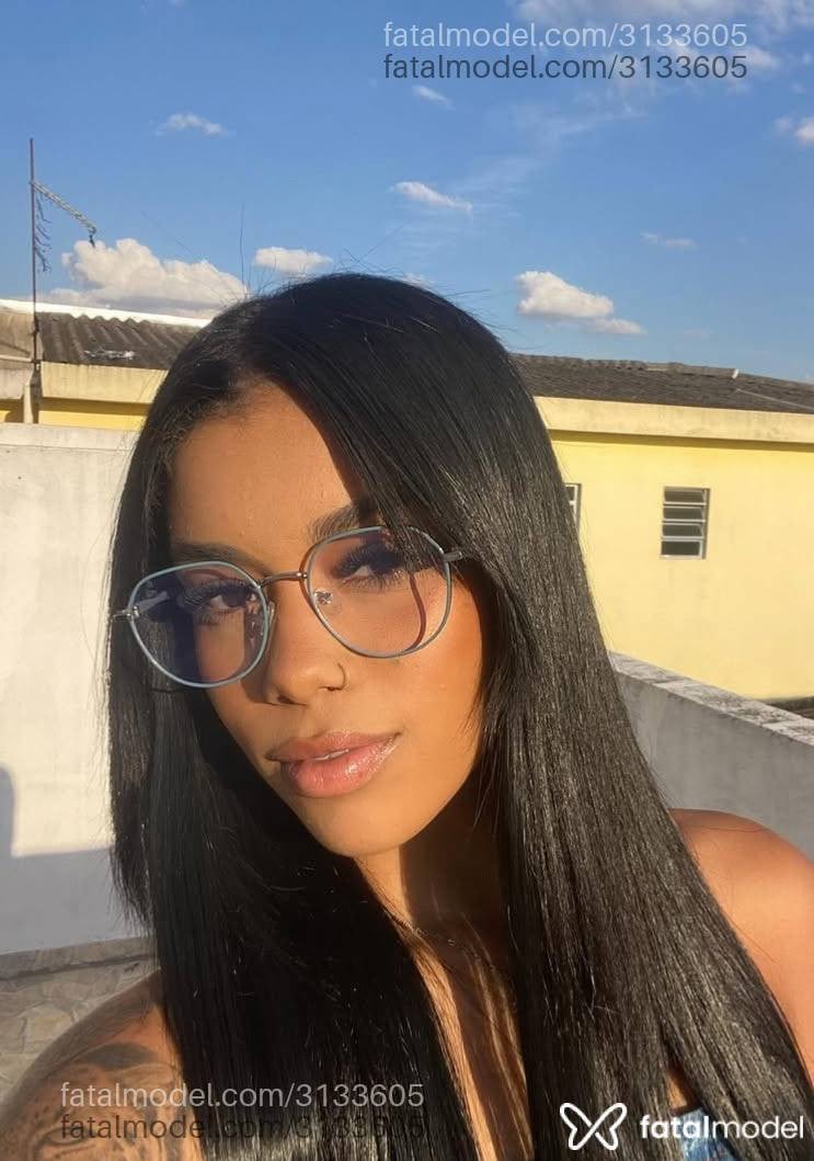 Acompanhante mulher morena (o) de olhos castanhos - Mariaah