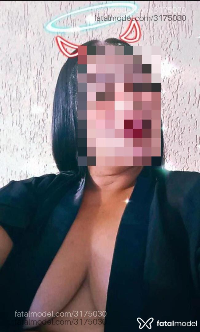 Acompanhante mulher morena (o) de olhos pretos - Bombompg