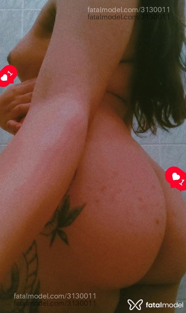 Acompanhante mulher trans com cabelo castanho de olhos castanhos - Bianca