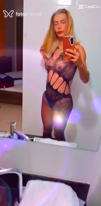 Acompanhante travesti loira (o) de olhos castanhos - Laura