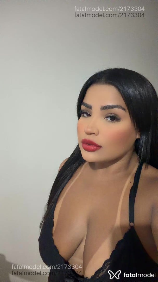 Acompanhante mulher com cabelo castanho de olhos castanhos - Camilly