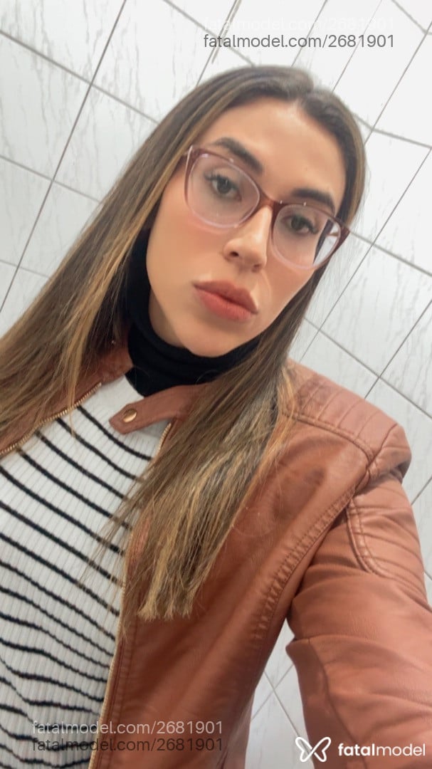 Acompanhante mulher trans morena (o) de olhos castanhos - Pati