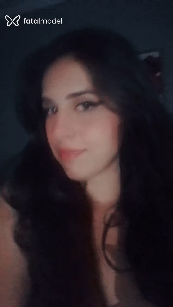 Acompanhante mulher com cabelo castanho de olhos castanhos - Gabrieli
