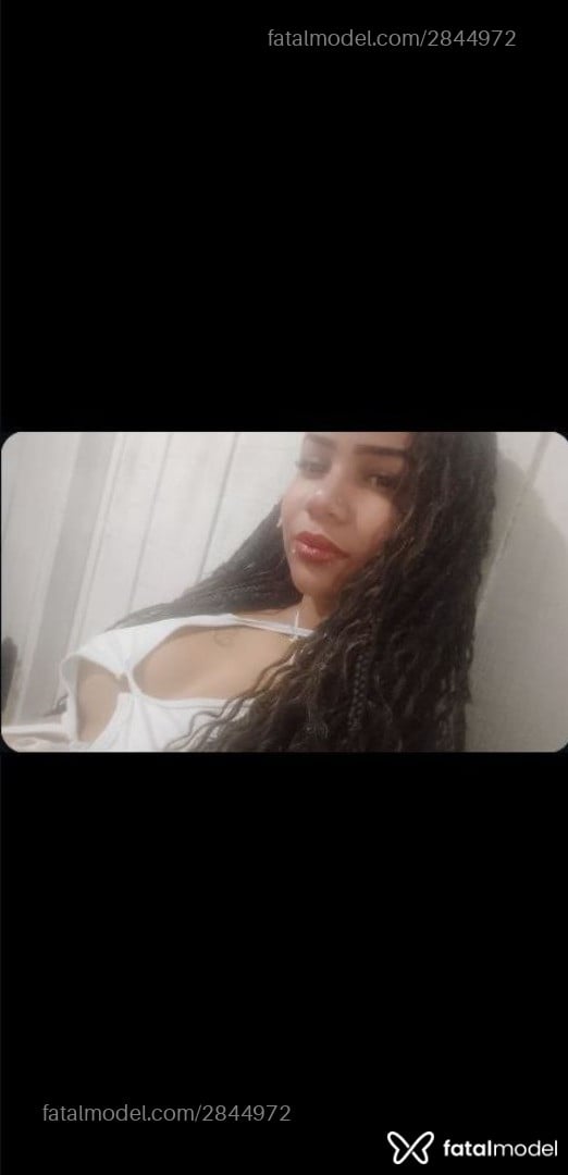 Acompanhante mulher morena (o) de olhos castanhos - Morena