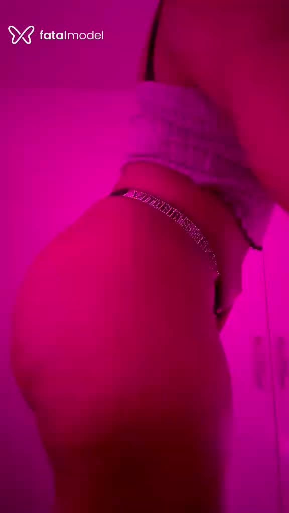 Acompanhante mulher morena (o) de olhos castanhos - Maya Gonzales
