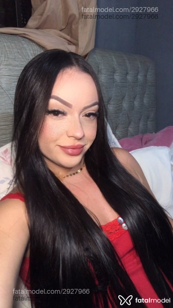 Acompanhante mulher morena (o) de olhos castanhos - Sophie