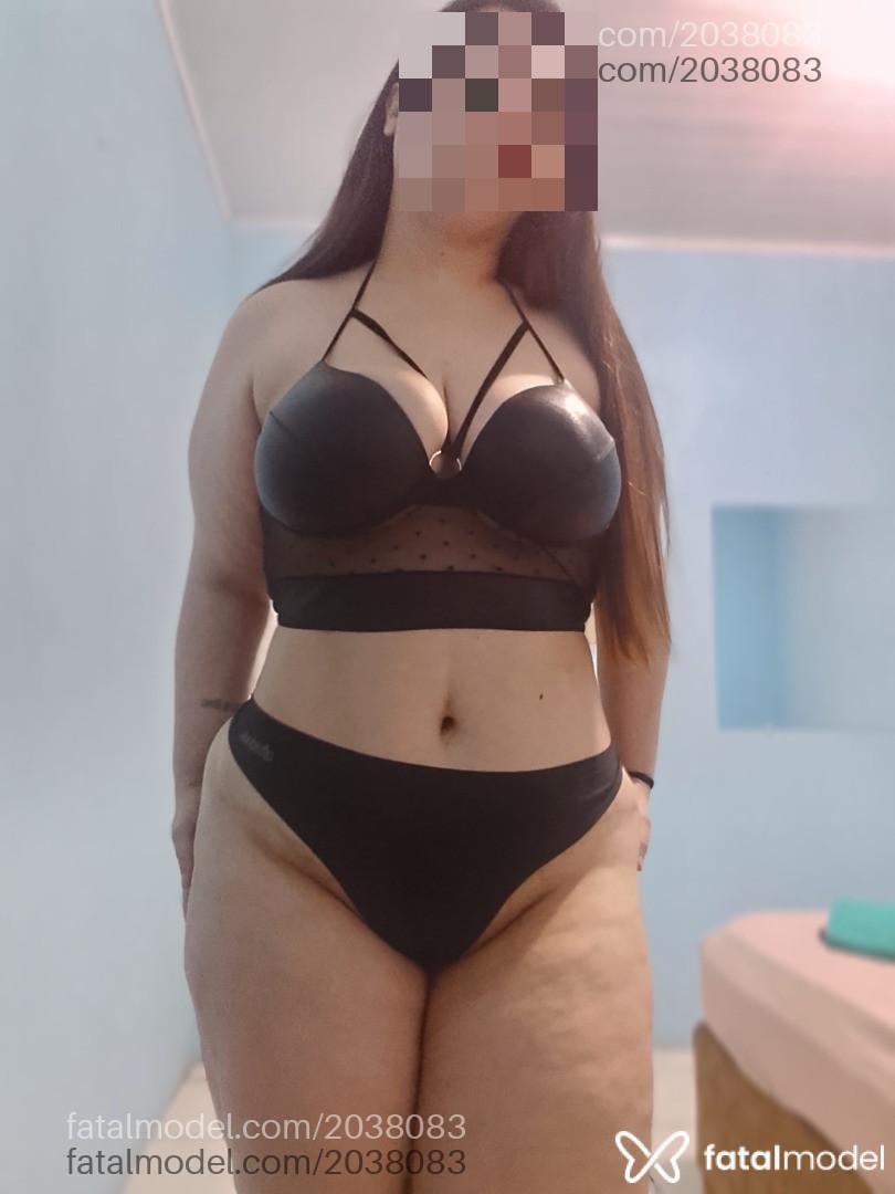 Acompanhante mulher com cabelo castanho de olhos castanhos - Natacha Montenegro