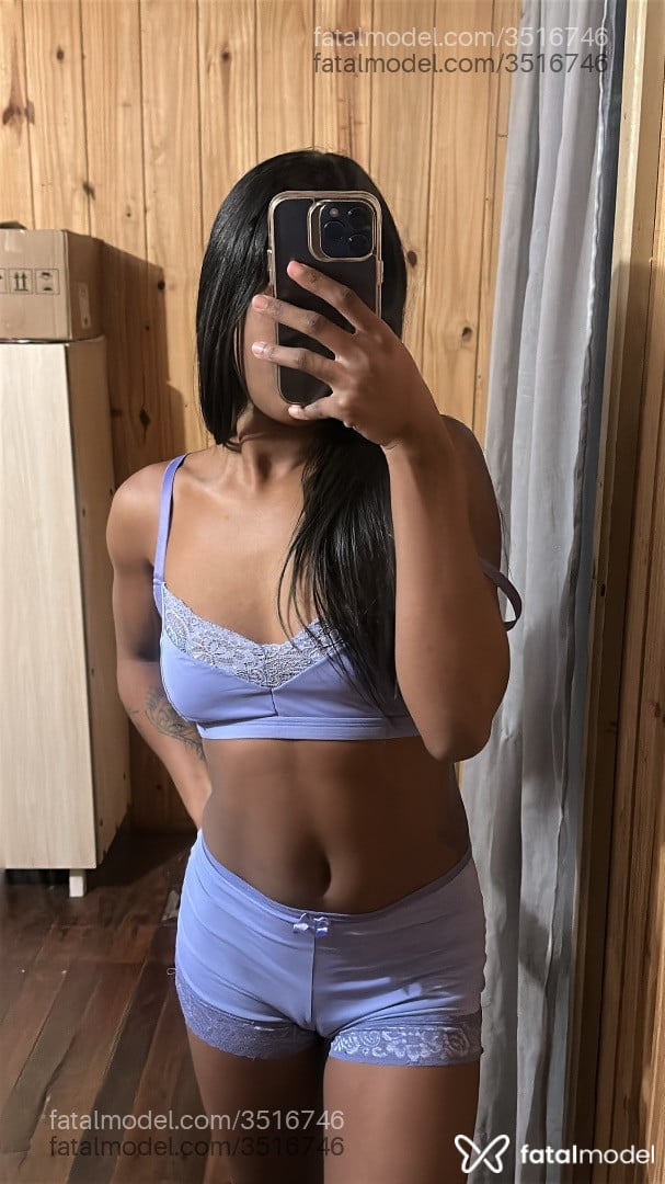 Acompanhante mulher morena (o) de olhos castanhos - Solzinha
