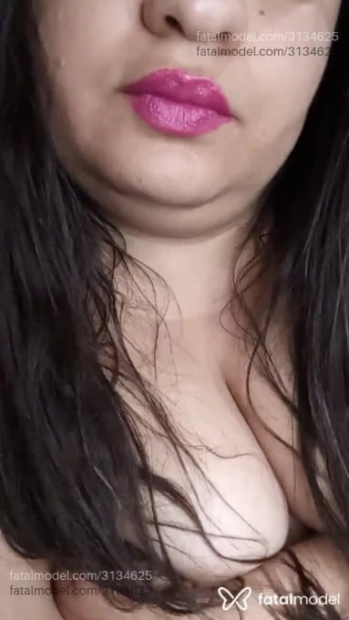 Acompanhante mulher com cabelo castanho de olhos castanhos em Virtual - Thais