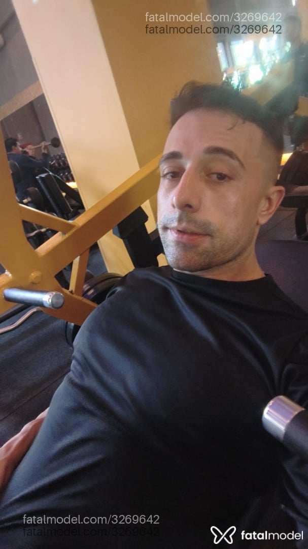 Acompanhante homem com cabelo castanho de olhos mel - Mark