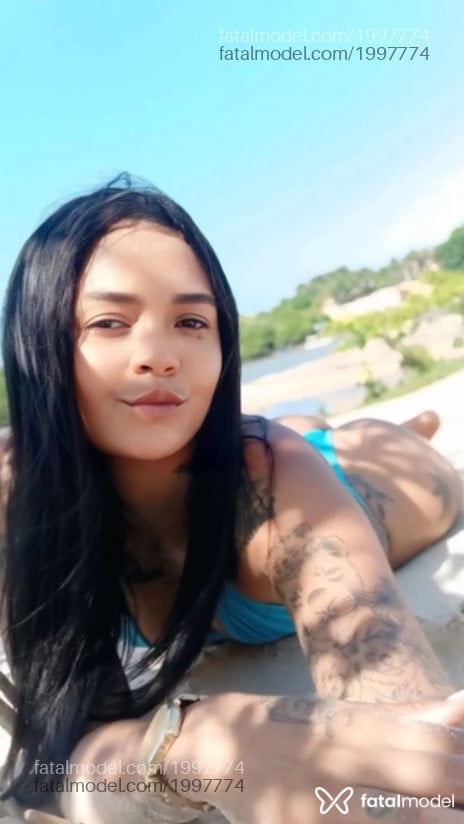Acompanhante mulher morena (o) de olhos castanhos - Jullly