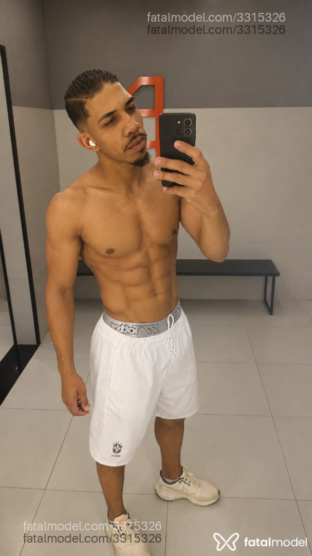 Acompanhante homem morena (o) de olhos castanhos - Souza Solu