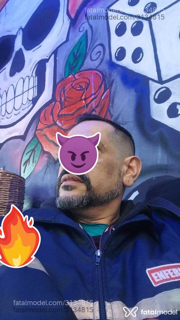 Acompanhante homem com cabelo castanho de olhos castanhos em Porto Alegre - Ninja