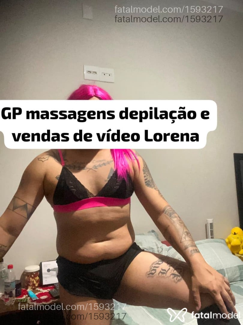 Acompanhante mulher trans ruiva (o) de olhos castanhos - Lorena Karvalho