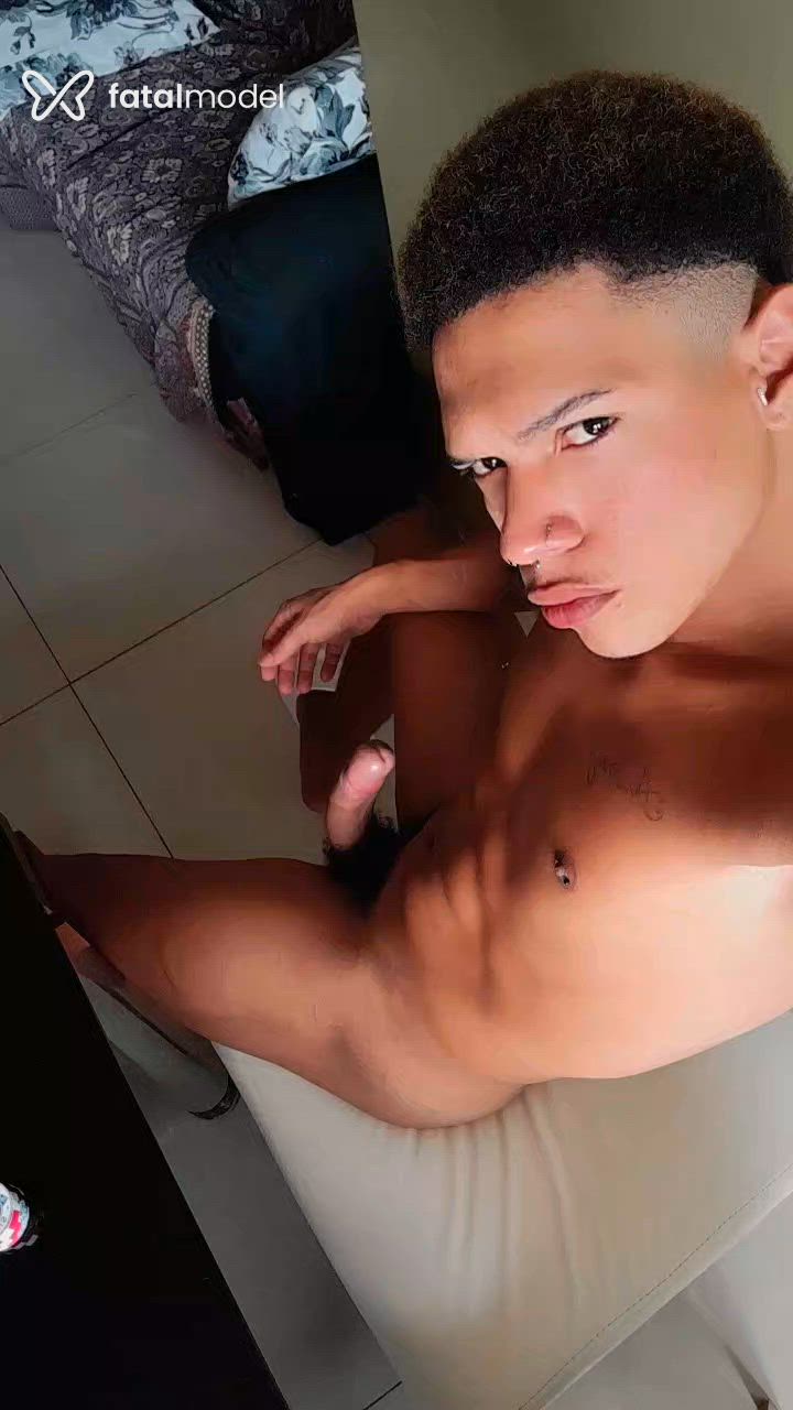 Acompanhante homem morena (o) de olhos castanhos - Breno Acompanhante homem morena (o) de olhos castanhos - Breno