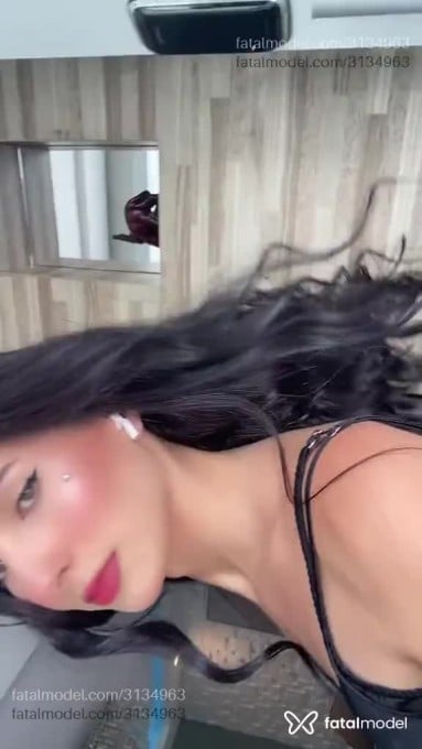 Acompanhante mulher trans morena (o) de olhos verdes - Sabrina Lopez
