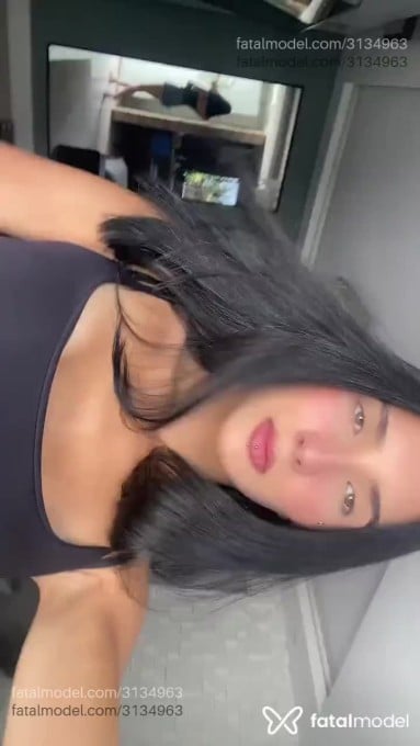 Acompanhante mulher trans morena (o) de olhos verdes - Sabrina Lopez