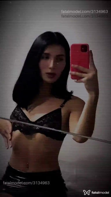 Acompanhante mulher trans morena (o) de olhos verdes - Sabrina Lopez