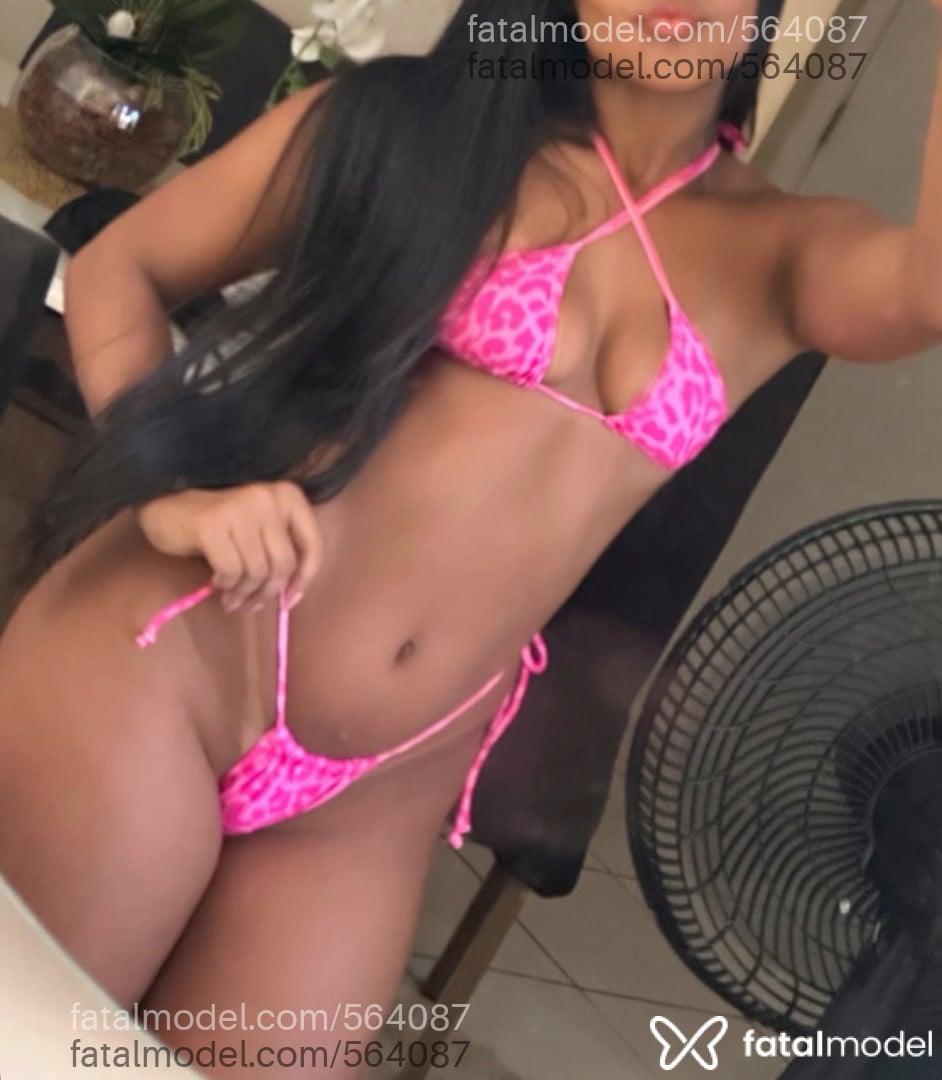 Acompanhante mulher morena (o) de olhos pretos - Yasmim