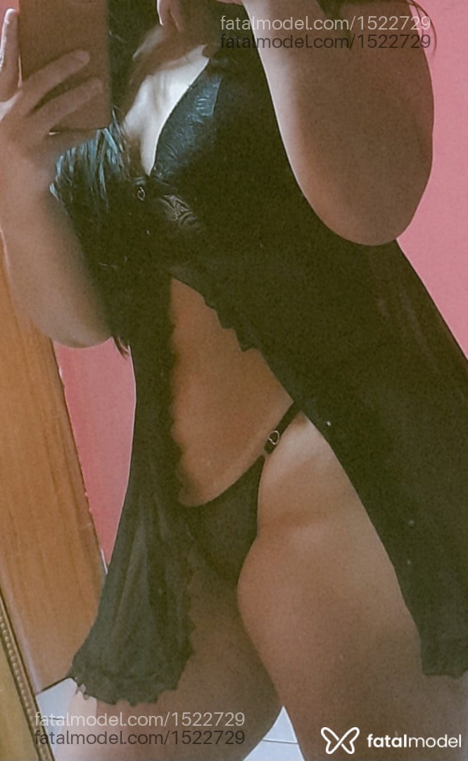Acompanhante mulher morena (o) de olhos castanhos - Jéssica
