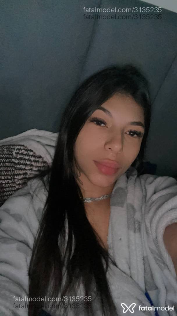 Acompanhante mulher com cabelo castanho de olhos castanhos - Nathyy