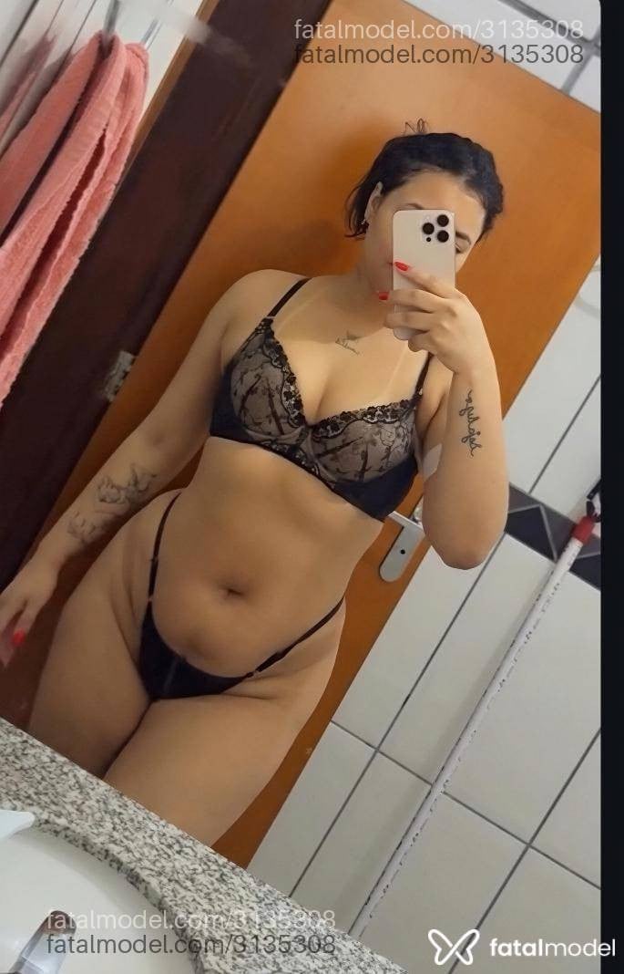 Acompanhante mulher morena (o) de olhos castanhos - Milly
