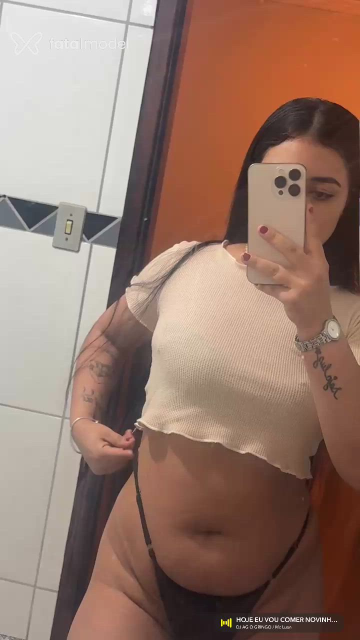Acompanhante mulher morena (o) de olhos castanhos - Angel Maia