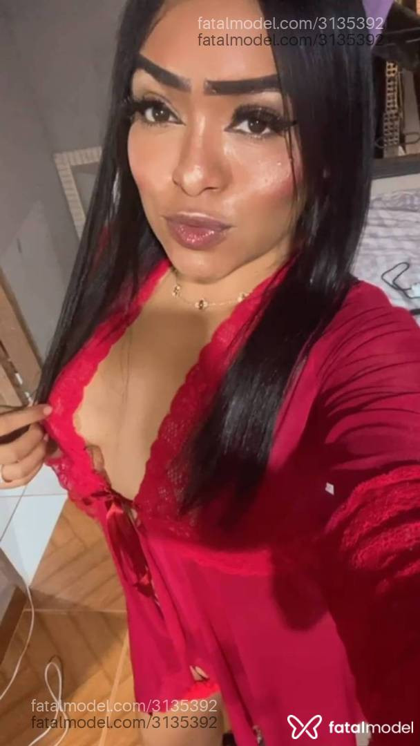 Acompanhante mulher morena (o) de olhos castanhos em Comodoro - Rebeca Rodrigues