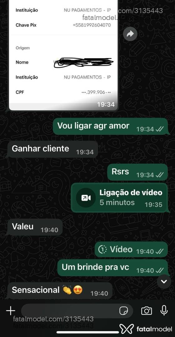 Acompanhante mulher com cabelo castanho de olhos castanhos - Pvvidas