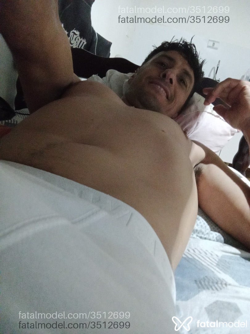 Acompanhante homem morena (o) de olhos castanhos - Guilherme Acompanhante homem morena (o) de olhos castanhos - Guilherme