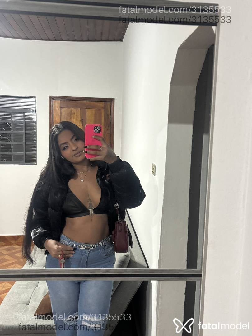 Acompanhante mulher com cabelo castanho de olhos castanhos - Hadassah Oliver