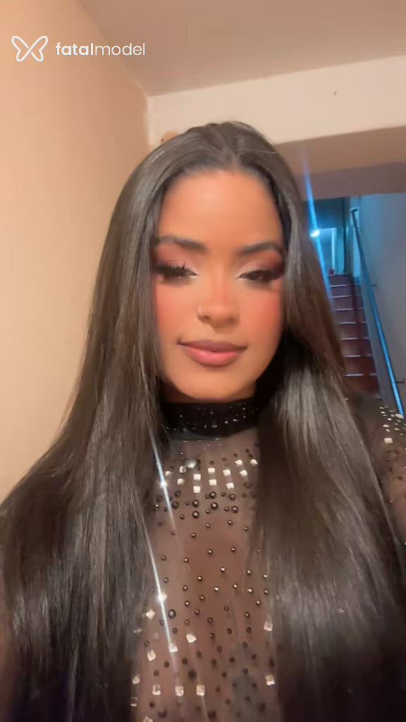 Acompanhante mulher com cabelo castanho de olhos castanhos - Hadassah Oliver
