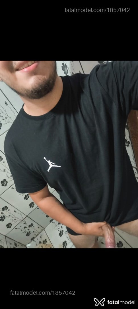 Acompanhante homem morena (o) de olhos pretos - Nando