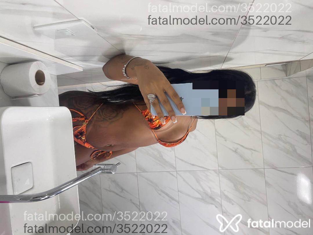 Acompanhante mulher morena (o) de olhos pretos - Pietra Acompanhante mulher morena (o) de olhos pretos - Pietra