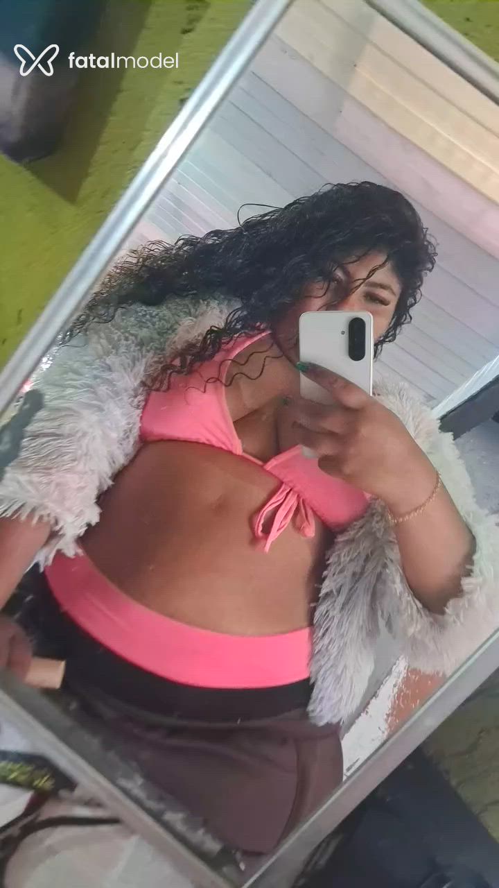 Acompanhante mulher com cabelo castanho de olhos castanhos - Dalila Sampaio Acompanhante mulher com cabelo castanho de olhos castanhos - Dalila Sampaio