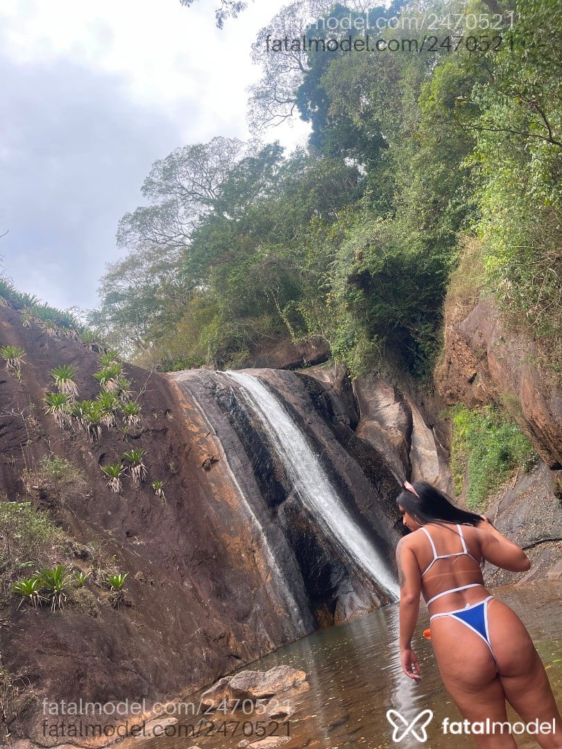 Acompanhante mulher com cabelo castanho de olhos castanhos - Mikaela Acompanhante mulher com cabelo castanho de olhos castanhos - Mikaela