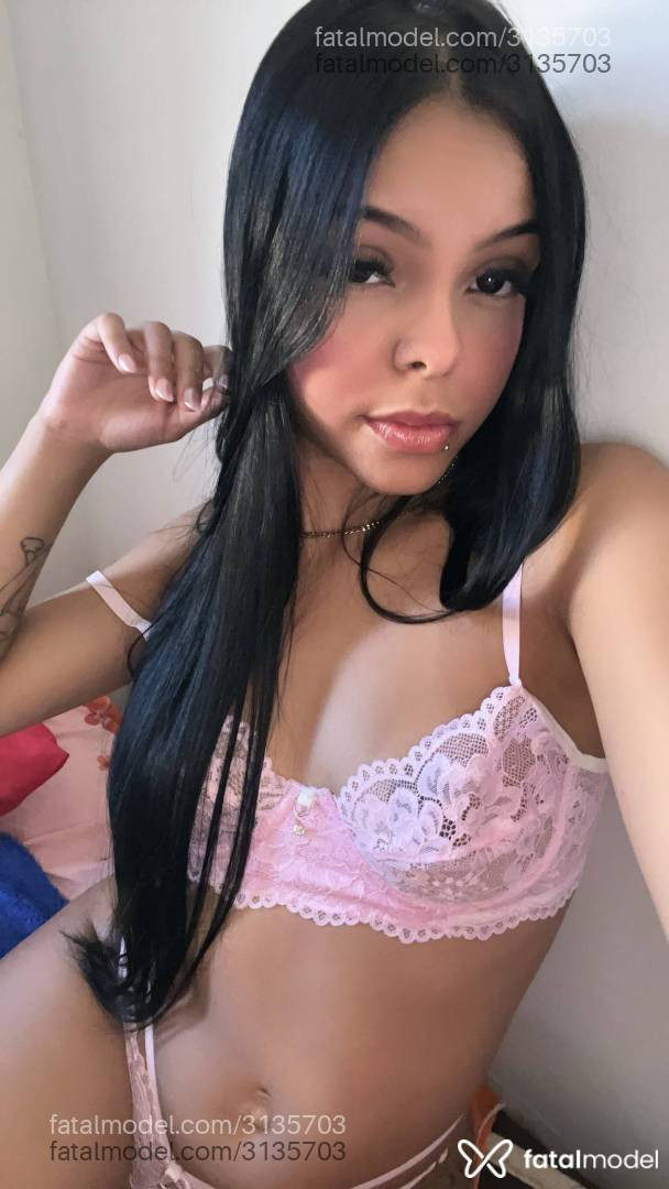 Acompanhante mulher com cabelo castanho de olhos castanhos em Patos de Minas - Julia Bianca