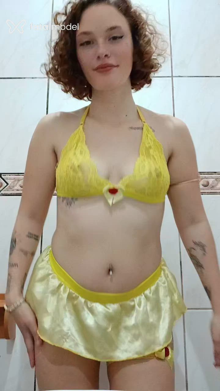 Acompanhante mulher ruiva (o) de olhos verdes - Louise Acompanhante mulher ruiva (o) de olhos verdes - Louise