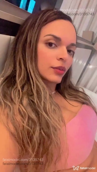 Acompanhante mulher loira (o) de olhos castanhos em Rio de Janeiro Acompanhante mulher loira (o) de olhos castanhos em Rio de Janeiro - Mayara