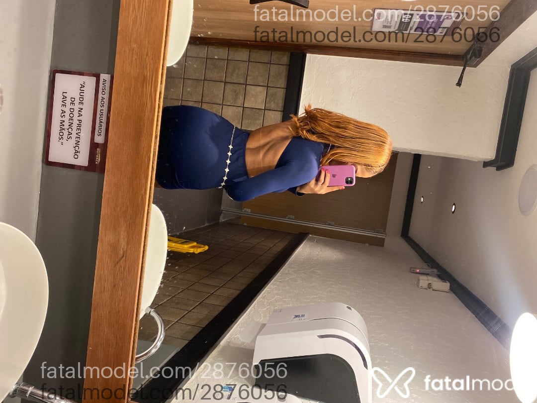 Acompanhante mulher com cabelo castanho de olhos castanhos - Mell