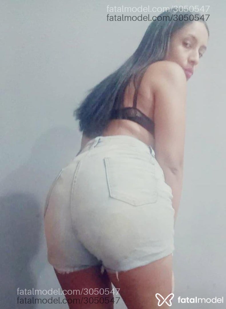 Acompanhante mulher com cabelo castanho de olhos castanhos - Morena Acompanhante mulher com cabelo castanho de olhos castanhos - Morena