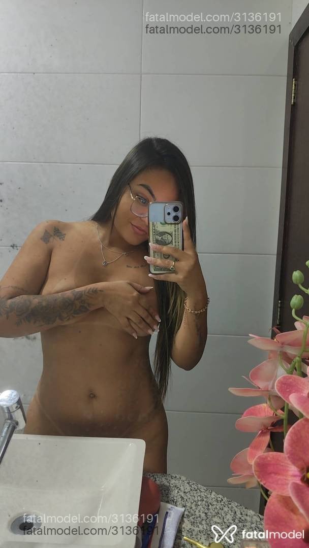 Acompanhante mulher morena (o) de olhos pretos - Lunna Bitencourt