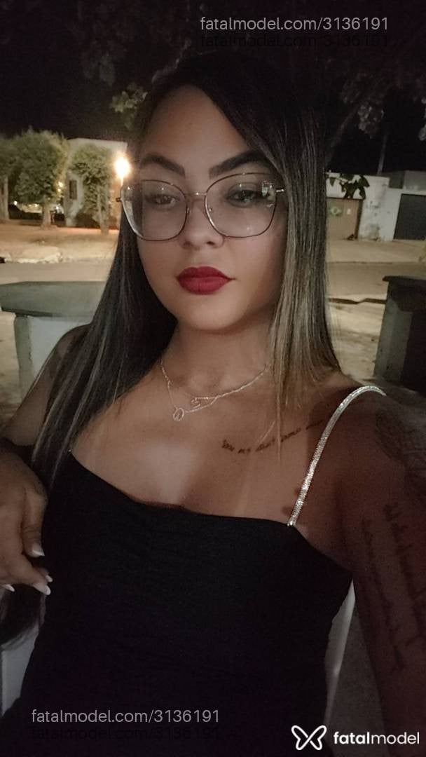 Acompanhante mulher morena (o) de olhos pretos - Lunna Bitencourt