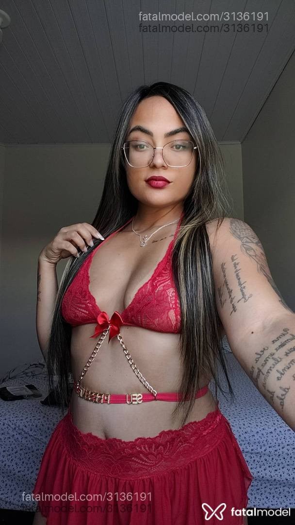 Acompanhante mulher morena (o) de olhos pretos - Lunna Bitencourt