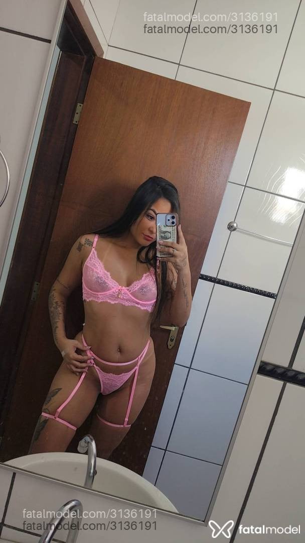Acompanhante mulher morena (o) de olhos pretos - Lunna Bitencourt