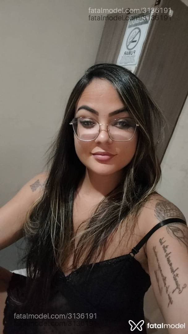 Acompanhante mulher morena (o) de olhos pretos - Lunna Bitencourt